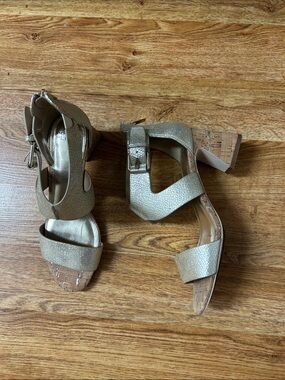 Donald J. Pliner Metallic Gold Cork Block Heel Sandals Size 9 M